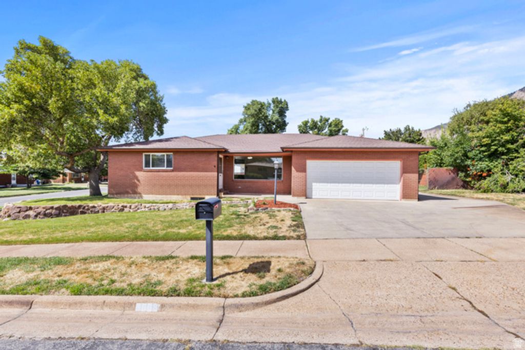 1008 HENDERSON DR, Ogden, UT 84404 — exterior