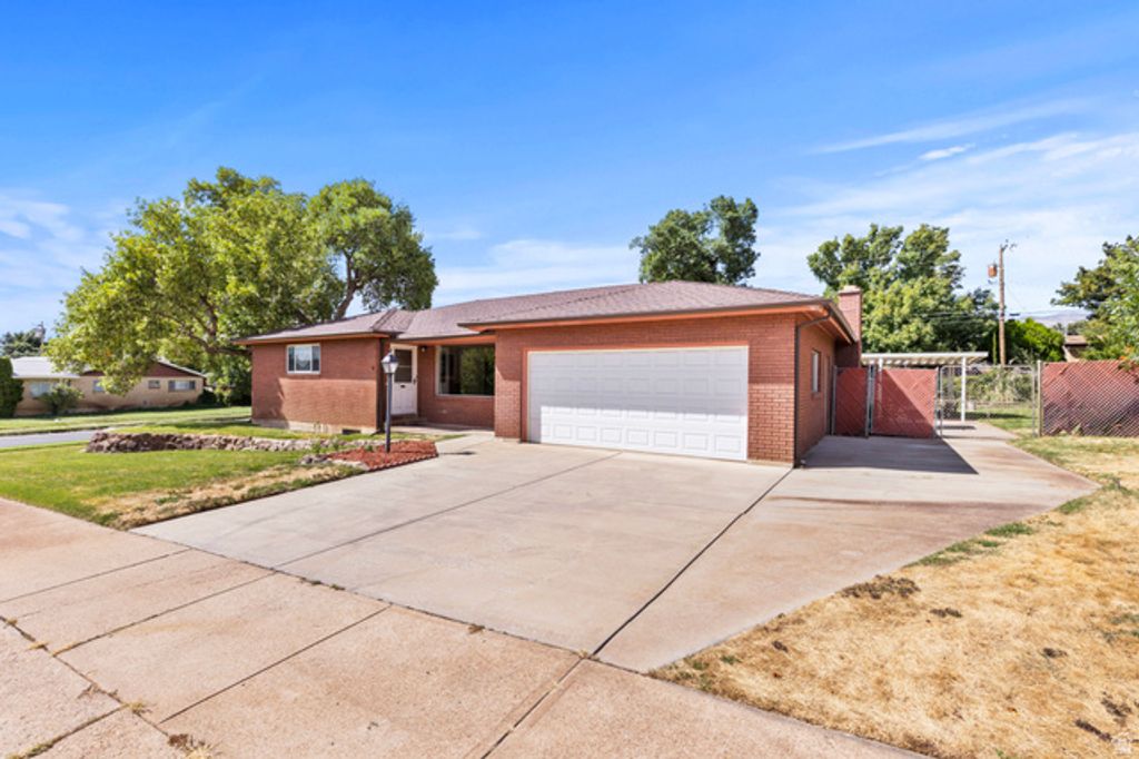 1008 HENDERSON DR, Ogden, UT 84404 — photo 2
