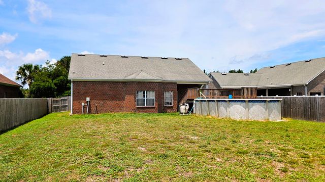 431 Tropical Way, Freeport, FL 32439