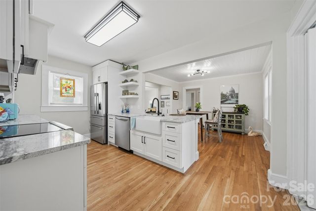 203 8th Street NE, Conover, NC 28613