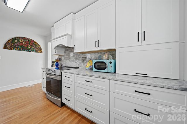 203 8th Street NE, Conover, NC 28613