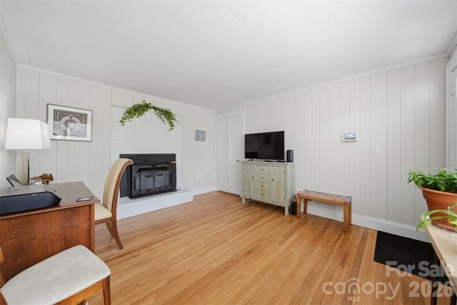 203 8th Street NE, Conover, NC 28613