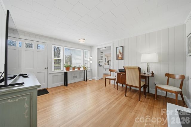 203 8th Street NE, Conover, NC 28613