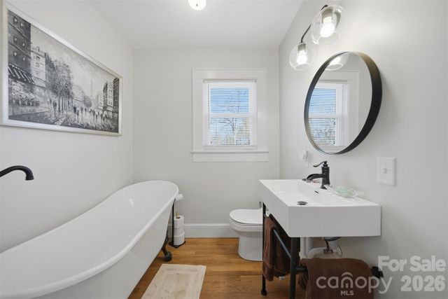 203 8th Street NE, Conover, NC 28613