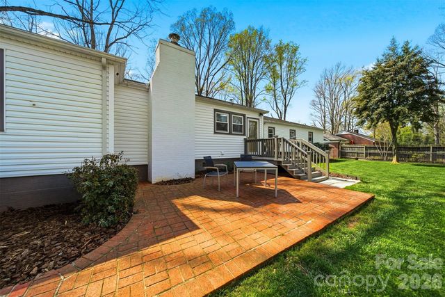 203 8th Street NE, Conover, NC 28613