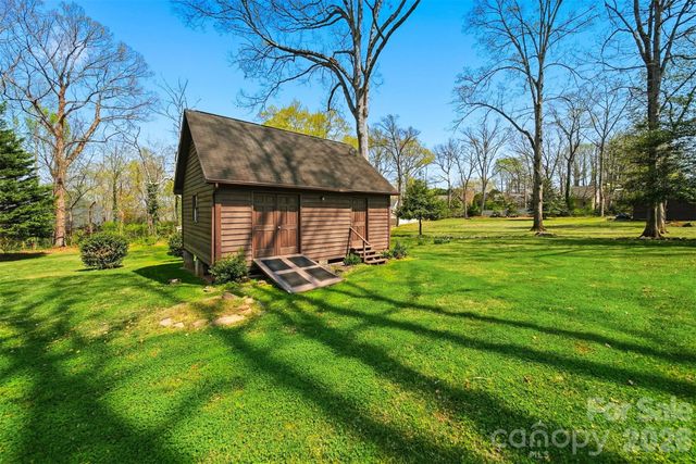 203 8th Street NE, Conover, NC 28613