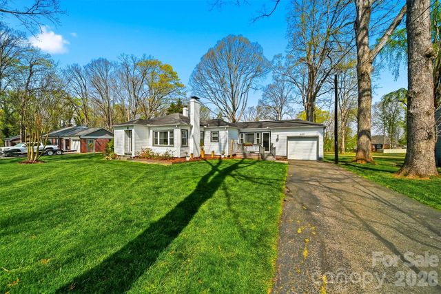 203 8th Street NE, Conover, NC 28613