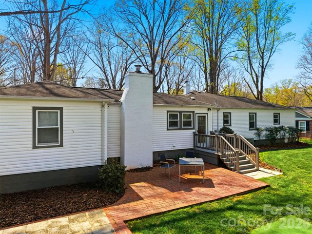 203 8th Street NE, Conover, NC 28613