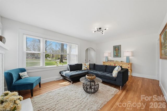 203 8th Street NE, Conover, NC 28613