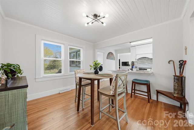 203 8th Street NE, Conover, NC 28613