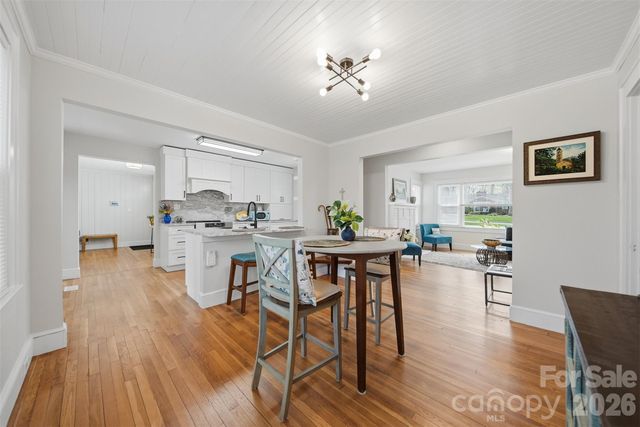 203 8th Street NE, Conover, NC 28613