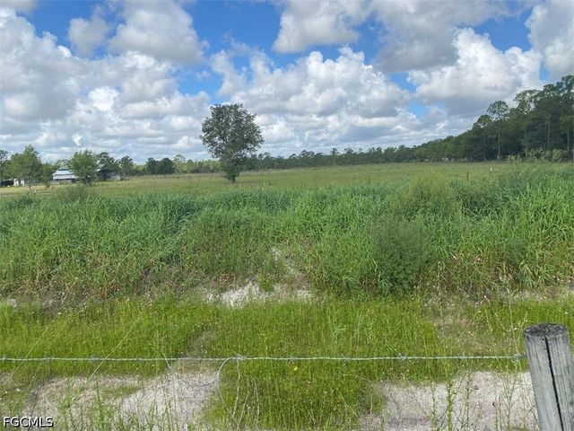 577 Kirby Thompson RD, Fort Denaud, FL 33935