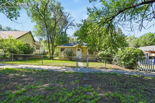 921 E Cucharras Street, Colorado Springs, CO 80903