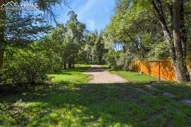 921 E Cucharras Street, Colorado Springs, CO 80903