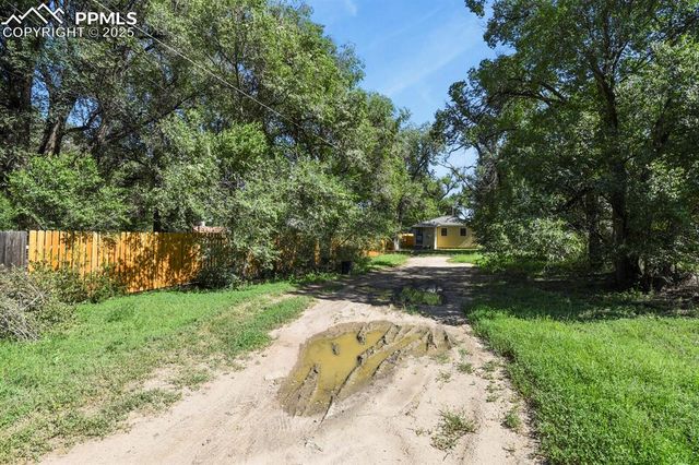 921 E Cucharras Street, Colorado Springs, CO 80903