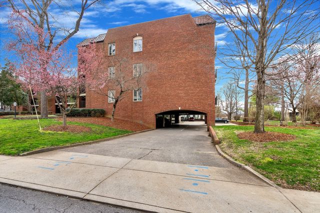 4105 Ashley Park Dr, Nashville, TN 37205