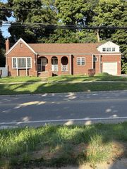 694 Colfax Avenue, Benton Harbor, MI 49022