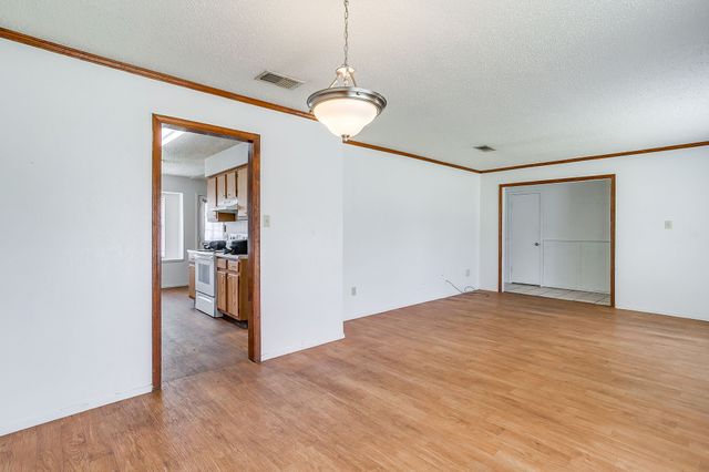 7221 Church Park Drive, Fort Worth, TX 76133