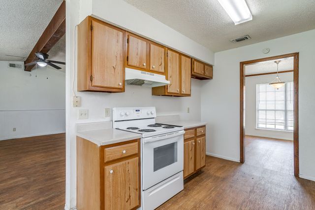 7221 Church Park Drive, Fort Worth, TX 76133