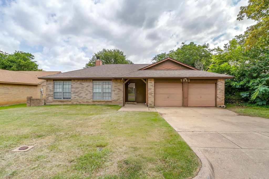 7221 Church Park Drive, Fort Worth, TX 76133