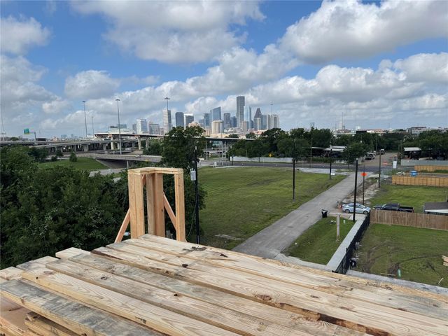 2731 Providence Street, Houston, TX 77020