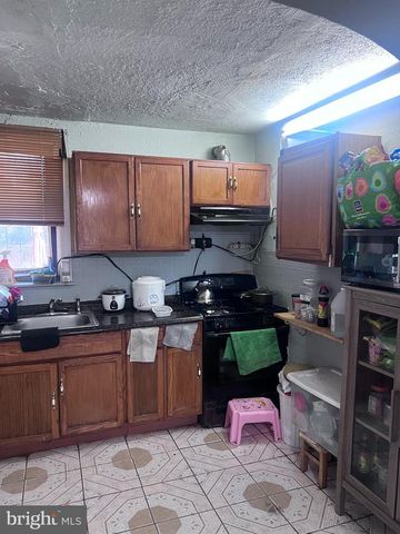 579 PINE ST, Camden, NJ 08103