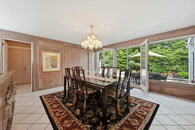 39 Upper Drive, Huntington Bay, NY 11743