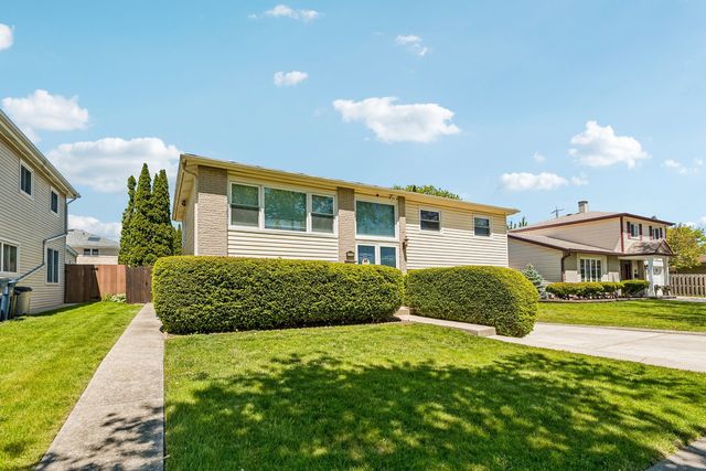 774 Polynesian Drive, Des Plaines, IL 60016