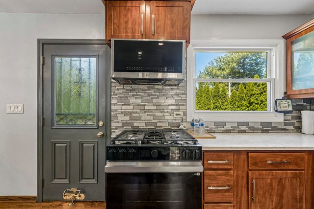 774 Polynesian Drive, Des Plaines, IL 60016