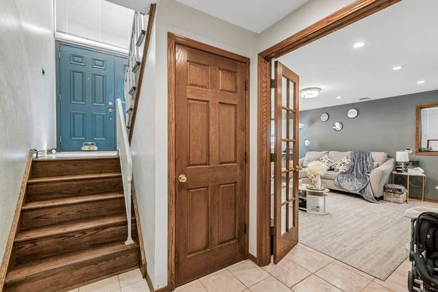 774 Polynesian Drive, Des Plaines, IL 60016