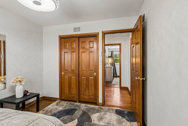 774 Polynesian Drive, Des Plaines, IL 60016