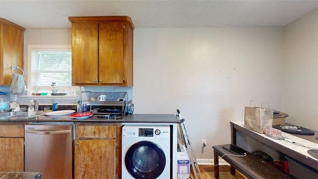 806 Oran Circle B, Bryan, TX 77801
