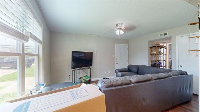 806 Oran Circle B, Bryan, TX 77801