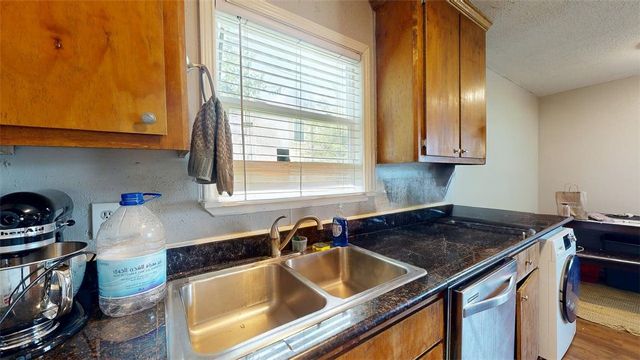 806 Oran Circle B, Bryan, TX 77801