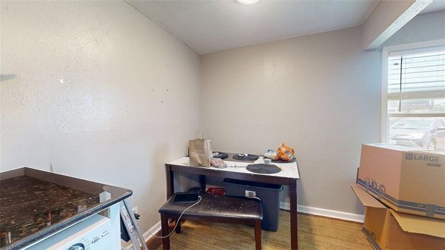 806 Oran Circle B, Bryan, TX 77801