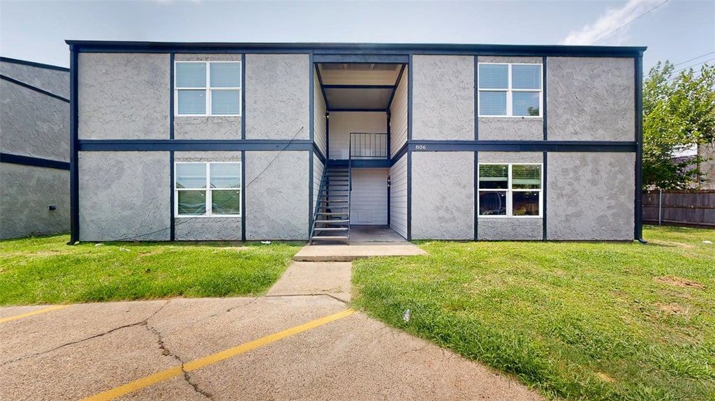 806 Oran Circle B, Bryan, TX 77801