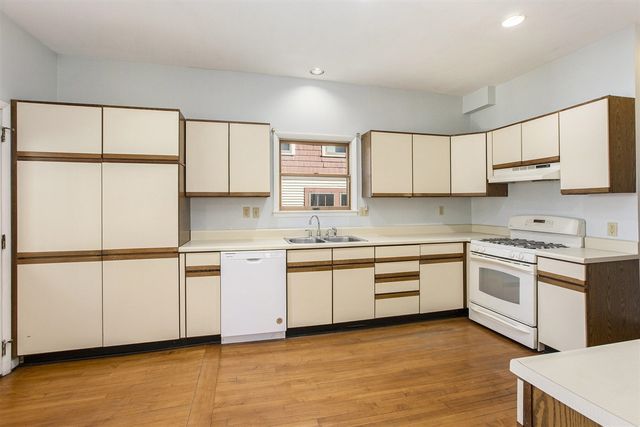 1408 W Washington Street, Ann Arbor, MI 48103
