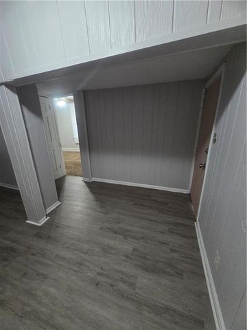 4909 S Benton Avenue, Kansas City, MO 64130