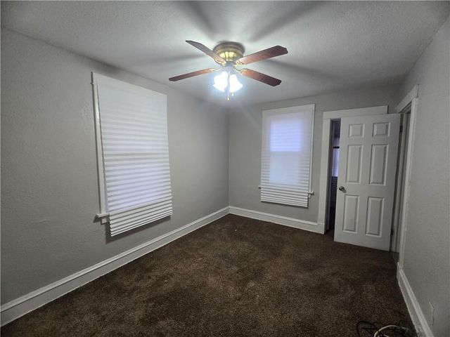 4909 S Benton Avenue, Kansas City, MO 64130