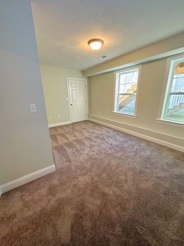 1400 Gorham 36, Lowell, MA 01852