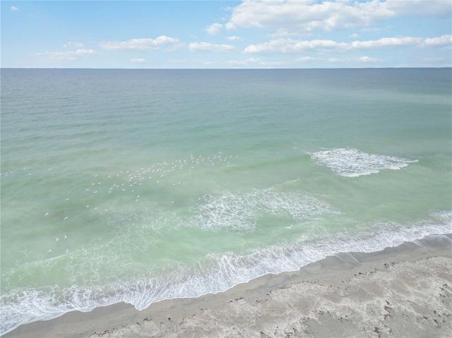 1400 TARPON CENTER DRIVE 204, Venice, FL 34285
