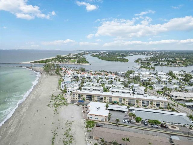 1400 TARPON CENTER DRIVE 204, Venice, FL 34285
