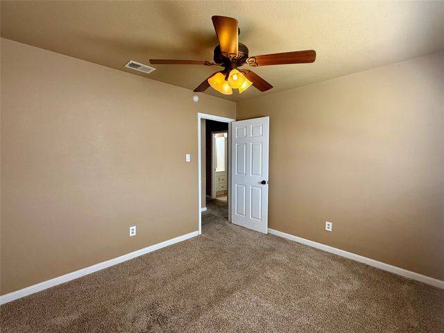 113 Suttonwood Drive, Fort Worth, TX 76108