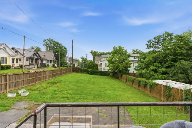 309 S 11th St, Nashville, TN 37206