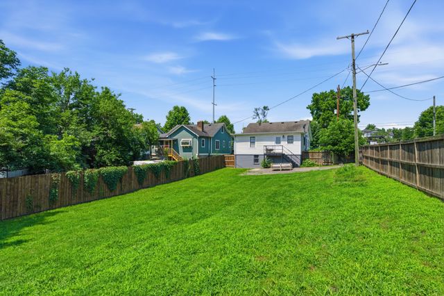 309 S 11th St, Nashville, TN 37206