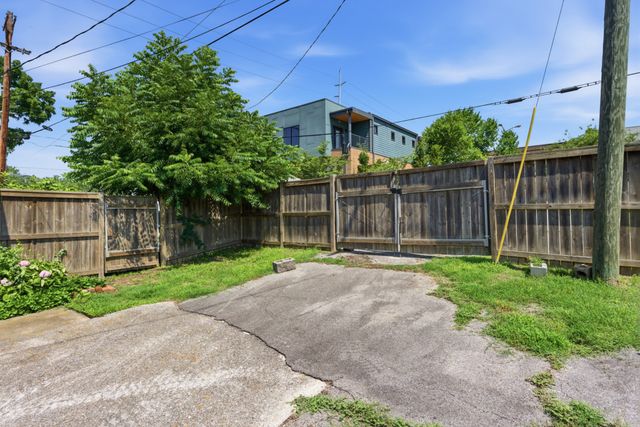309 S 11th St, Nashville, TN 37206
