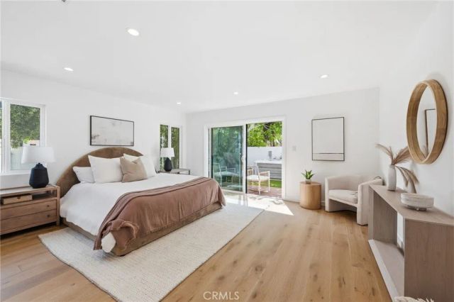 17420 Collins, Encino, CA 91316