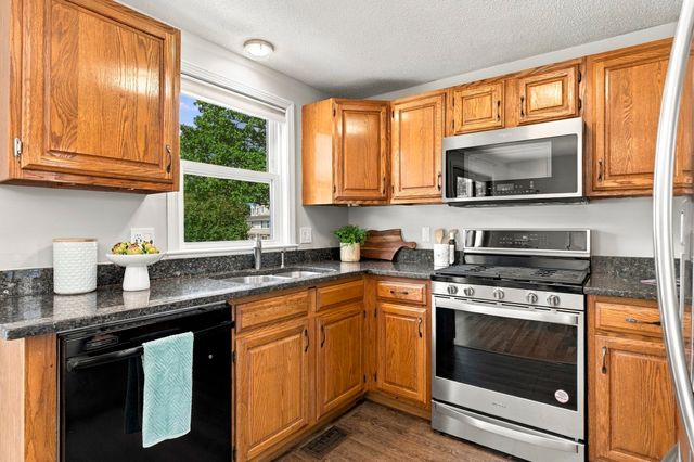 123 Merrimack Meadows Lane 123, Tewksbury, MA 01876