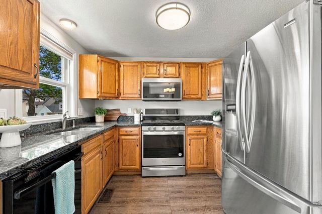 123 Merrimack Meadows Lane 123, Tewksbury, MA 01876