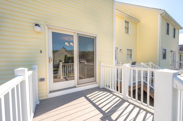 123 Merrimack Meadows Lane 123, Tewksbury, MA 01876